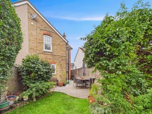 REAR ASPECT AND DECKING- click for photo gallery